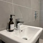 Stylish 2-bedroom Near Minster, Rydale House - Sleeps 4 York