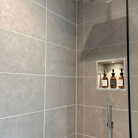 Stylish 2-bedroom Near Minster, Rydale House - Sleeps 4