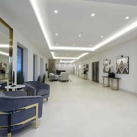 Stylish 2-bedroom Near Minster, Rydale House - Sleeps 4 Йорк