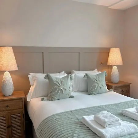 Апартаменты Stylish 2-bedroom Near Minster, Rydale House - Sleeps 4 *