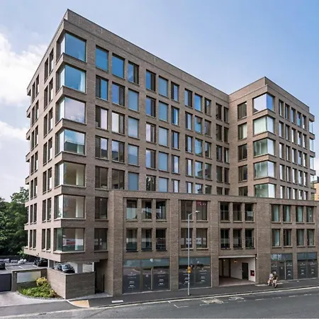 Stylish 2-bedroom Near Minster, Rydale House - Sleeps 4 *