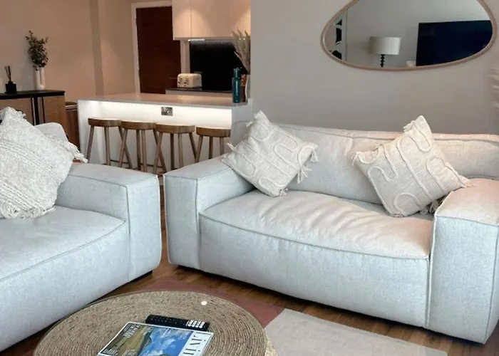 Stylish 2-bedroom Near Minster, Rydale House - Sleeps 4 Apartment