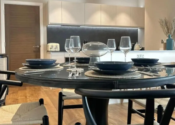 Stylish 2-bedroom Near Minster, Rydale House - Sleeps 4 Apartment