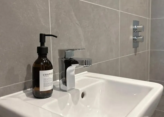 Stylish 2-bedroom Near Minster, Rydale House - Sleeps 4 York