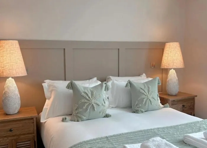 Apartment Stylish 2-bedroom Near Minster, Rydale House - Sleeps 4 *