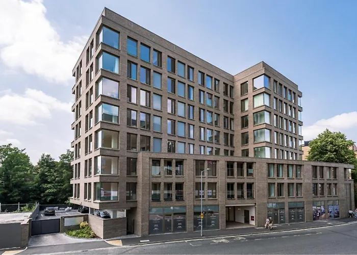 Stylish 2-bedroom Near Minster, Rydale House - Sleeps 4 *