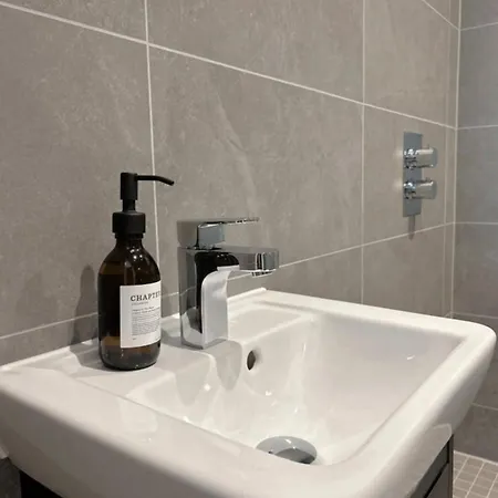 Stylish 2-bedroom Near Minster, Rydale House - Sleeps 4 York