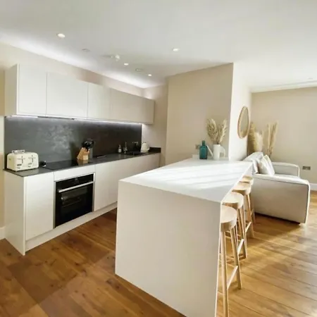 Apartment Stylish 2-bedroom Near Minster, Rydale House - Sleeps 4